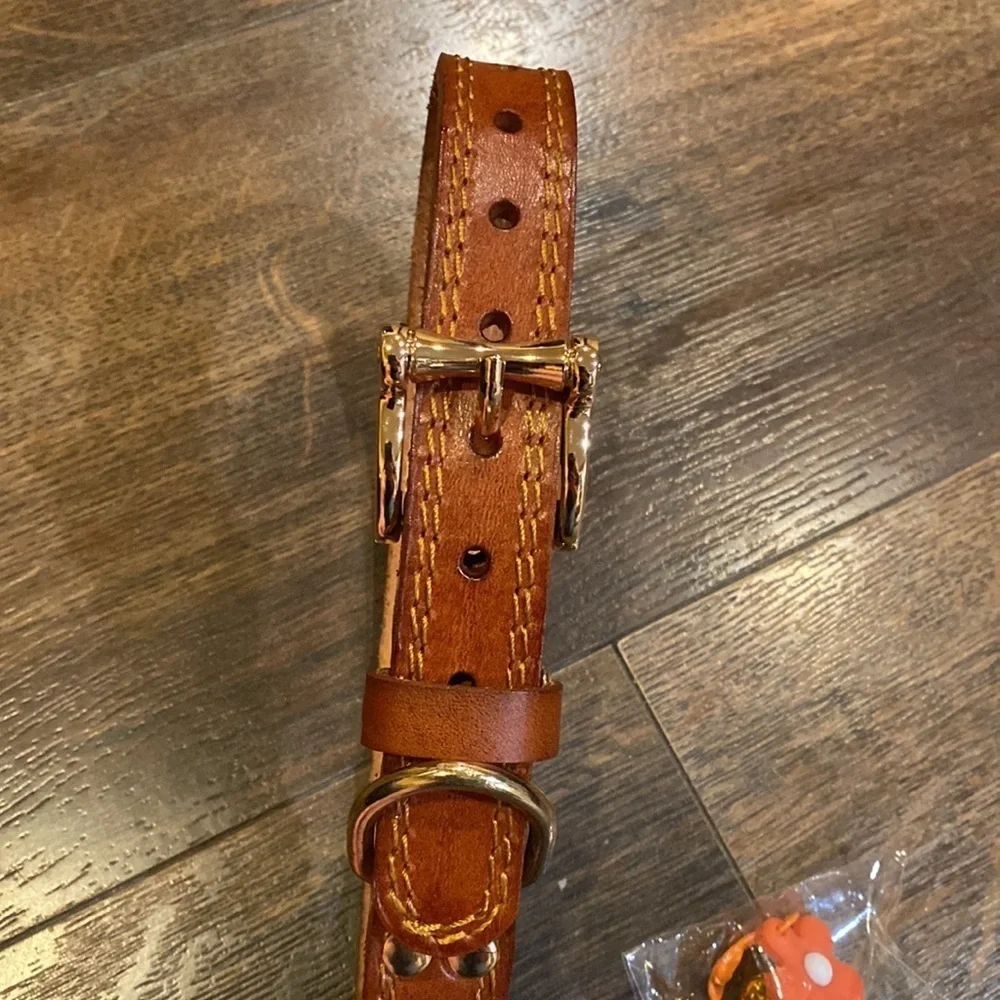 Leather dog collar new size medium heavy duty
